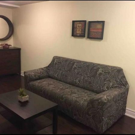 Cozy & Spacious Suite With Private Bathroom Near Toronto Airport ! Миссиссага Экстерьер фото