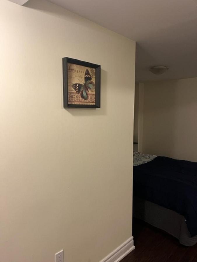 Cozy & Spacious Suite With Private Bathroom Near Toronto Airport ! Миссиссага Экстерьер фото